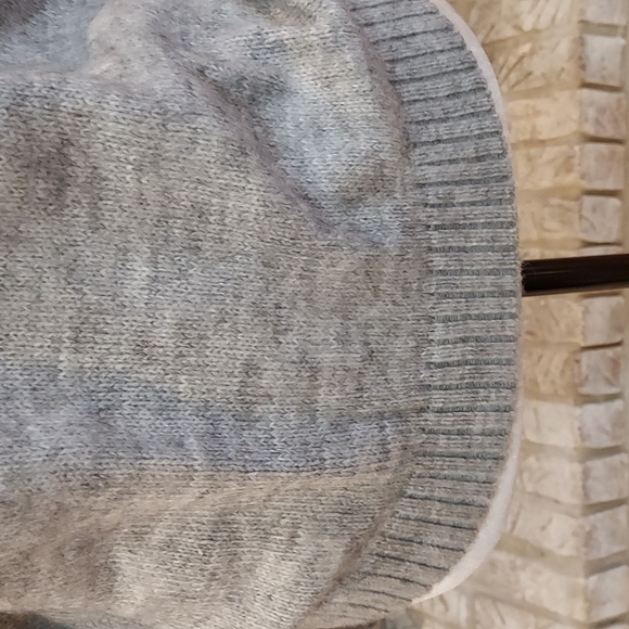 The Little Alpaca's House Gray Sweater, New With Tags, Size S - Picture 3 of 10